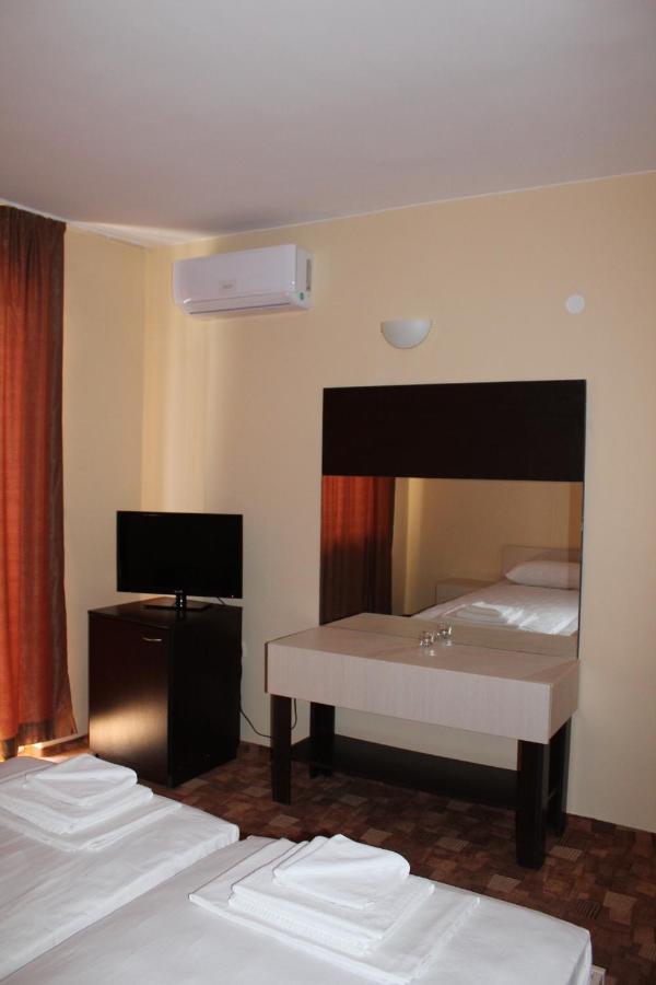 Hotel Sapphire Primorsko Exterior photo