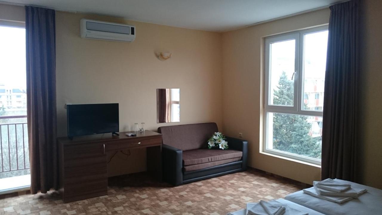 Hotel Sapphire Primorsko Exterior photo